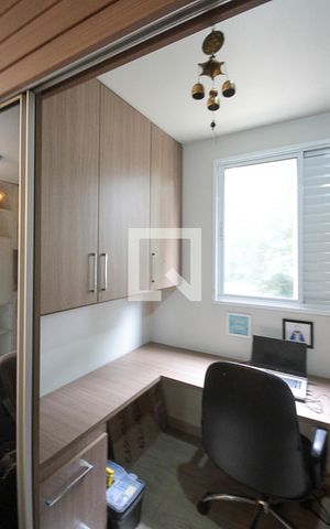 Apartamento à venda com 60m², 3 quartos e 1 vaga Apartamento à venda com 60m², 3 quartos e 1 vagaEscritório