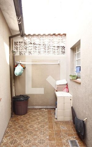 Casa para alugar com 140m², 3 quartos e sem vagaQuintal