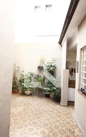 Casa para alugar com 140m², 3 quartos e sem vagaQuintal