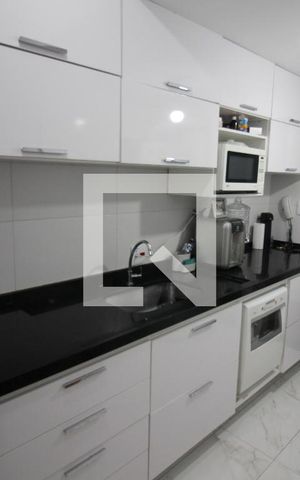 Apartamento à venda com 81m², 3 quartos e 2 vagasCozinha