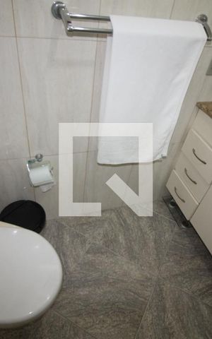 Apartamento à venda com 81m², 3 quartos e 2 vagasBanheiro