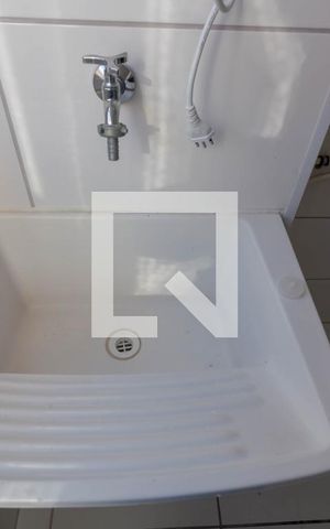 Apartamento para alugar com 42m², 2 quartos e 1 vaga Apartamento para alugar com 42m², 2 quartos e 1 vagaÁrea de serviço