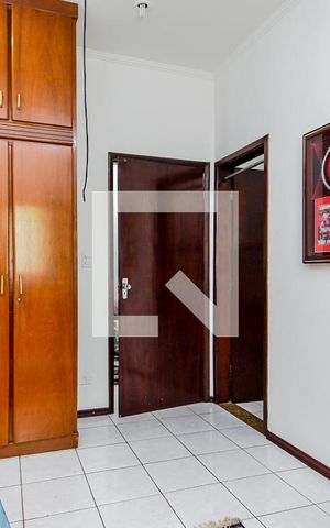 Casa à venda com 255m², 3 quartos e 4 vagasBanheiro da Suíte 2
