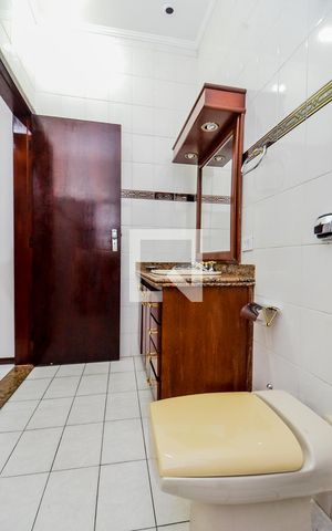 Casa à venda com 255m², 3 quartos e 4 vagasBanheiro da Suíte 3