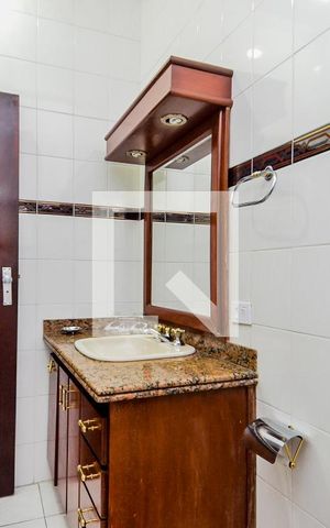 Casa à venda com 255m², 3 quartos e 4 vagasBanheiro da Suíte 3