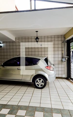 Casa à venda com 255m², 3 quartos e 4 vagasGaragem