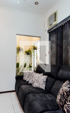 Casa à venda com 255m², 3 quartos e 4 vagasSala de TV