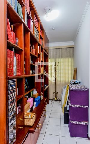 Casa à venda com 255m², 3 quartos e 4 vagasEscritório