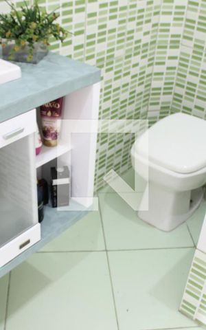 Apartamento para alugar com 81m², 2 quartos e sem vagaBanheiro