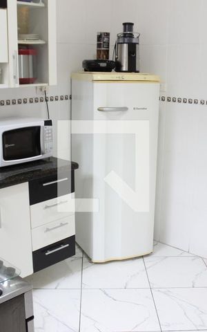 Apartamento para alugar com 81m², 2 quartos e sem vagaCozinha