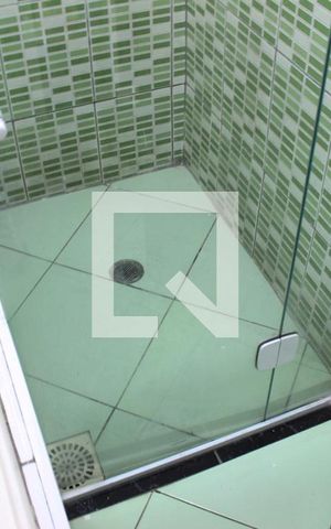Apartamento para alugar com 81m², 2 quartos e sem vagaBanheiro