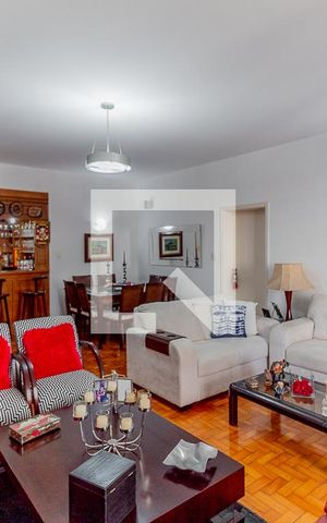 Apartamento à venda com 220m², 3 quartos e 2 vagas Apartamento à venda com 220m², 3 quartos e 2 vagasSala