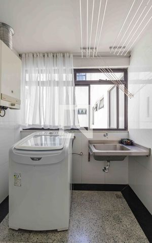 Apartamento à venda com 510m², 5 quartos e 4 vagas Apartamento à venda com 510m², 5 quartos e 4 vagasÁrea de Serviço