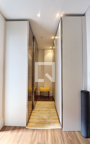 Apartamento à venda com 227m², 4 quartos e 4 vagasCloset da suíte 1