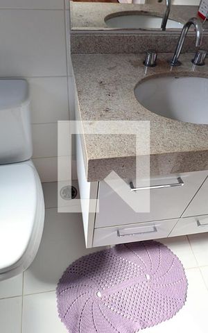 Apartamento à venda com 227m², 4 quartos e 4 vagasBanheiro da Suíte 2