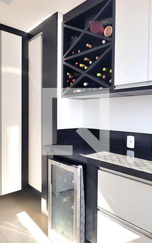 Apartamento à venda com 227m², 4 quartos e 4 vagasDespensa