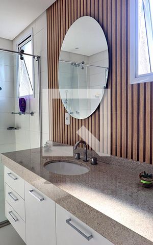 Apartamento à venda com 227m², 4 quartos e 4 vagasBanheiro da suíte 1