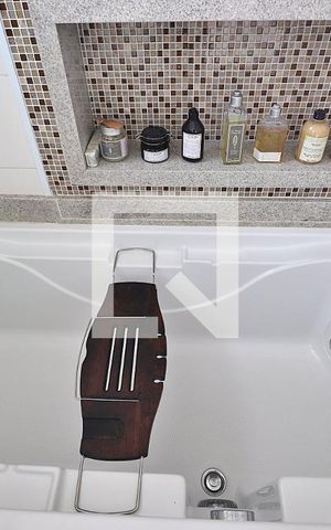 Apartamento à venda com 227m², 4 quartos e 4 vagasBanheiro da suíte 1