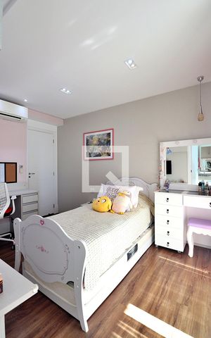 Apartamento à venda com 227m², 4 quartos e 4 vagasSuíte 2