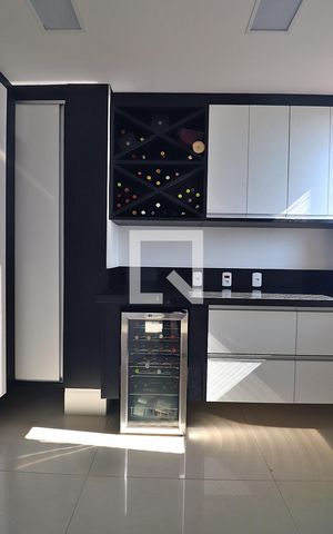 Apartamento à venda com 227m², 4 quartos e 4 vagasDespensa