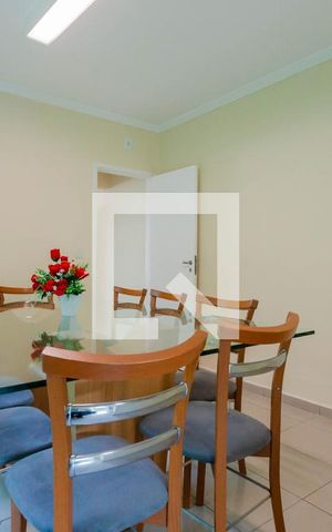 Casa à venda com 130m², 4 quartos e 2 vagas Casa à venda com 130m², 4 quartos e 2 vagasSala de Jantar