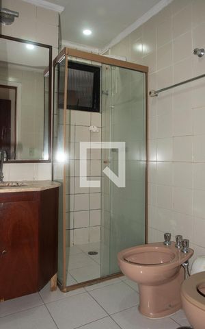 Apartamento à venda com 78m², 3 quartos e 1 vaga Apartamento à venda com 78m², 3 quartos e 1 vagaBanheiro