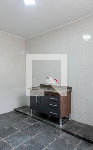 Casa para alugar com 80m², 2 quartos e 1 vaga Casa para alugar com 80m², 2 quartos e 1 vagaCozinha