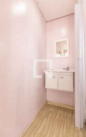 Casa à venda com 186m², 2 quartos e 2 vagas Casa à venda com 186m², 2 quartos e 2 vagasLavabo
