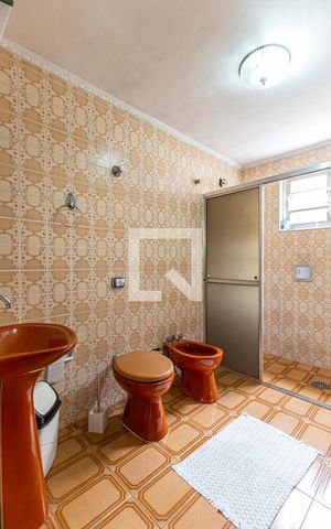 Casa à venda com 186m², 2 quartos e 2 vagas Casa à venda com 186m², 2 quartos e 2 vagasBanheiro 1