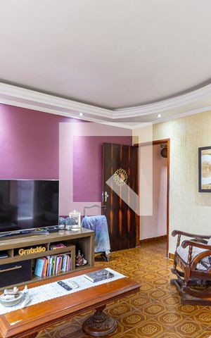 Casa à venda com 186m², 2 quartos e 2 vagas Casa à venda com 186m², 2 quartos e 2 vagasSala