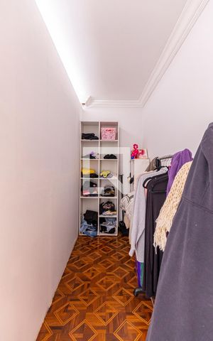 Casa à venda com 186m², 2 quartos e 2 vagas Casa à venda com 186m², 2 quartos e 2 vagasCloset do Quarto 1