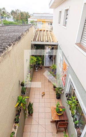 Casa à venda com 186m², 2 quartos e 2 vagas Casa à venda com 186m², 2 quartos e 2 vagasVista da Varanda