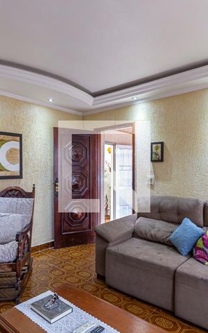 Casa à venda com 186m², 2 quartos e 2 vagas Casa à venda com 186m², 2 quartos e 2 vagasSala