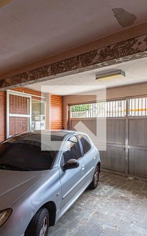 Casa à venda com 186m², 2 quartos e 2 vagas Casa à venda com 186m², 2 quartos e 2 vagasGaragem