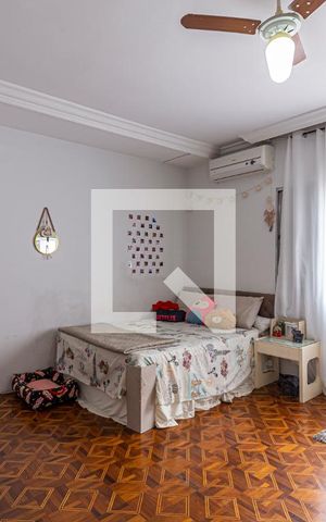 Casa à venda com 186m², 2 quartos e 2 vagas Casa à venda com 186m², 2 quartos e 2 vagasQuarto 1