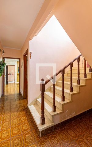 Casa à venda com 186m², 2 quartos e 2 vagas Casa à venda com 186m², 2 quartos e 2 vagasCorredor