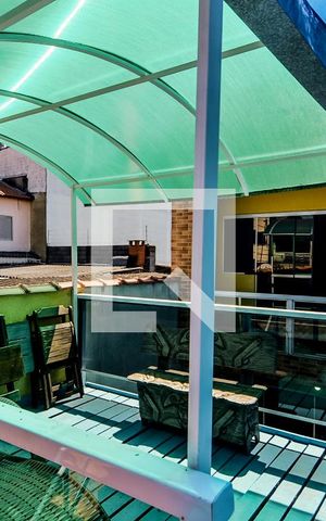 Casa à venda com 200m², 2 quartos e 2 vagasVaranda 