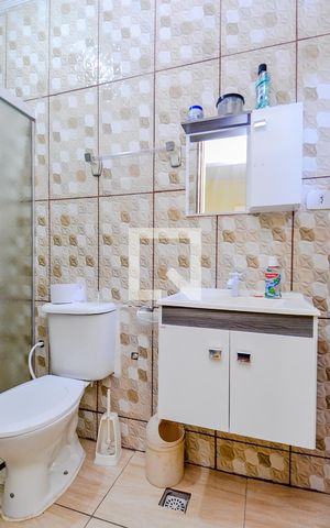 Casa à venda com 200m², 2 quartos e 2 vagasBanheiro da Suíte
