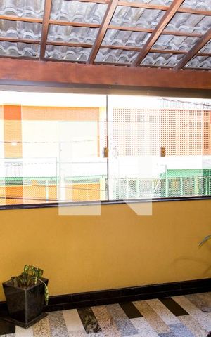 Casa à venda com 246m², 3 quartos e 2 vagas Casa à venda com 246m², 3 quartos e 2 vagasVaranda