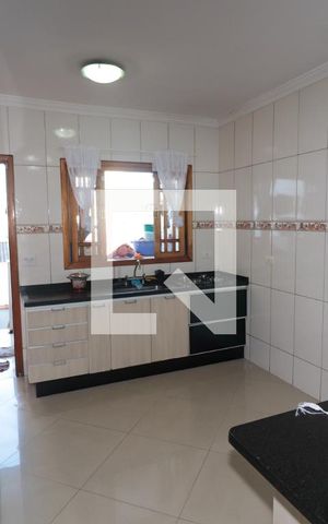Casa à venda com 125m², 3 quartos e 5 vagas Casa à venda com 125m², 3 quartos e 5 vagasCozinha