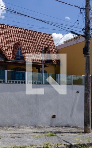 Casa à venda com 450m², 4 quartos e 4 vagasFachada