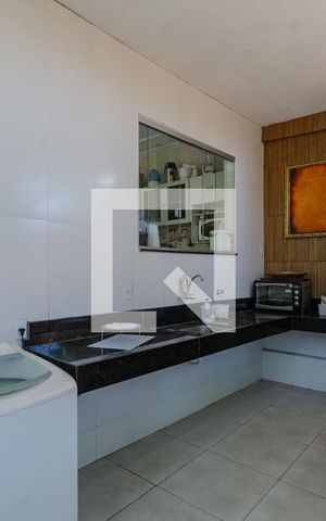 Casa à venda com 450m², 4 quartos e 4 vagasÁrea de Serviço