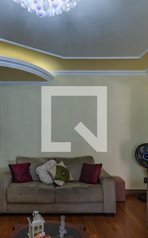 Casa à venda com 450m², 4 quartos e 4 vagasSala de Tv