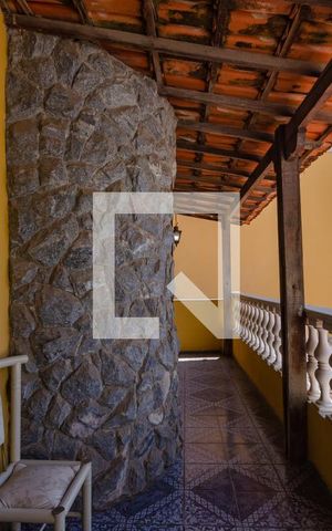 Casa à venda com 450m², 4 quartos e 4 vagasVaranda 2