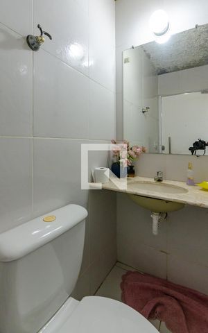 Casa à venda com 450m², 4 quartos e 4 vagasBanheiro Suíte 1