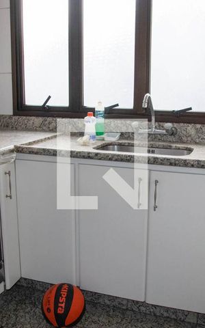 Apartamento à venda com 158m², 3 quartos e 3 vagas Apartamento à venda com 158m², 3 quartos e 3 vagasCozinha