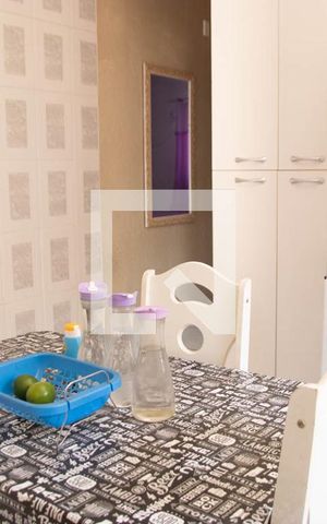 Casa à venda com 150m², 8 quartos e 2 vagas Casa à venda com 150m², 8 quartos e 2 vagasCozinha 3