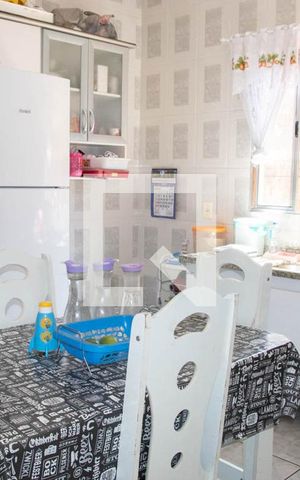 Casa à venda com 150m², 8 quartos e 2 vagas Casa à venda com 150m², 8 quartos e 2 vagasCozinha 3
