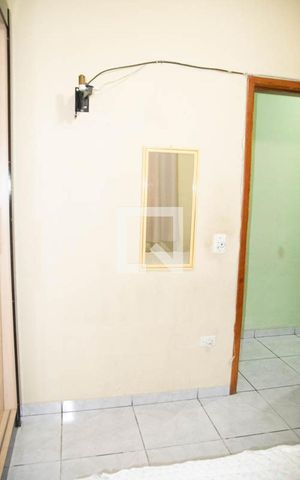 Casa à venda com 150m², 8 quartos e 2 vagas Casa à venda com 150m², 8 quartos e 2 vagasQuarto 8