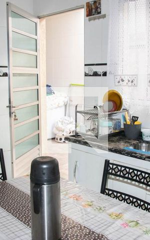Casa à venda com 150m², 8 quartos e 2 vagas Casa à venda com 150m², 8 quartos e 2 vagasCozinha 2